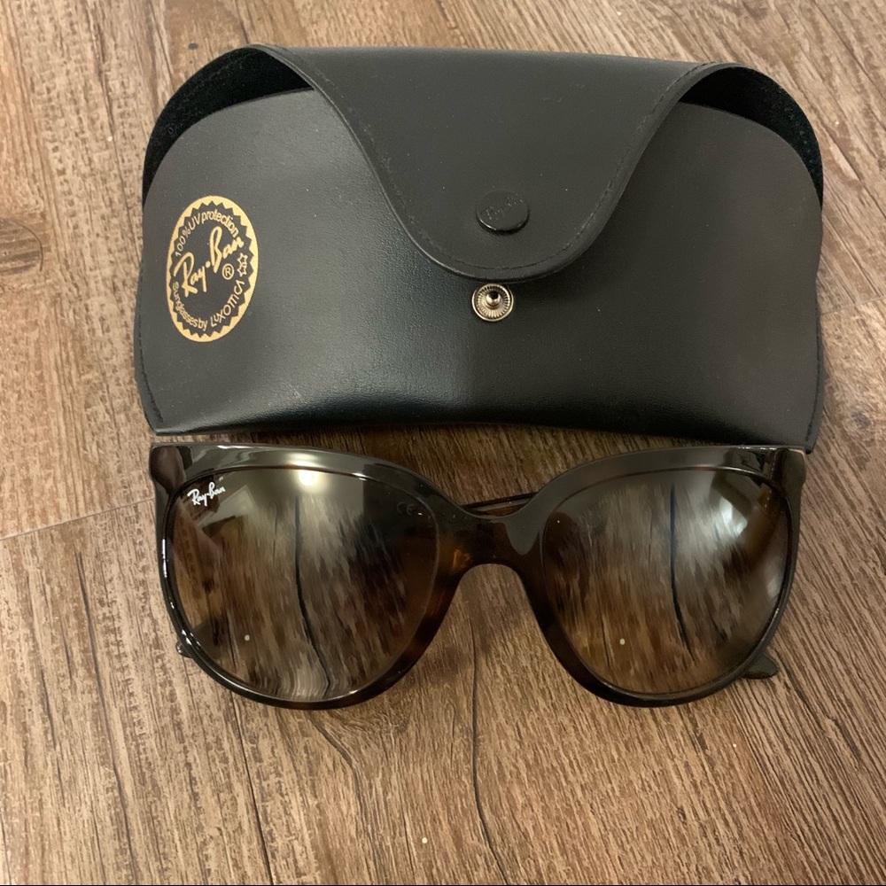 EUC Ray Ban Cat Eye in tortoise